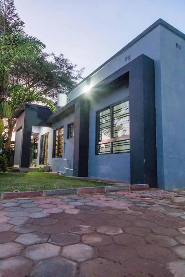 Blue Agave F1 Apartment Lusaka Ngoại thất bức ảnh