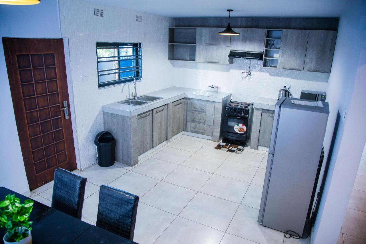 Blue Agave F1 Apartment Lusaka Ngoại thất bức ảnh
